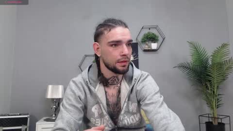 Snapshot of kanehunter chatting on April 2026 06:55:02 PM Kane online show from April 2026 06:55:02 PM