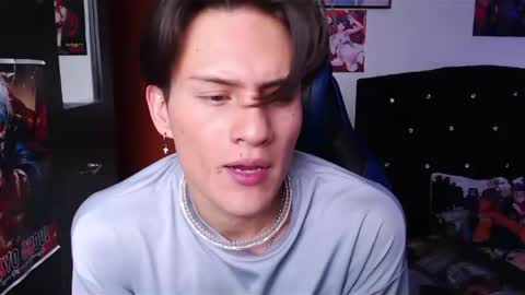 andres online show from March 2025 09:01:01 PM