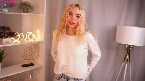 Snapshot of kaneshacornick chatting on October 2025 03:34:02 AM Alice online show from October 2025 03:34:02 AM