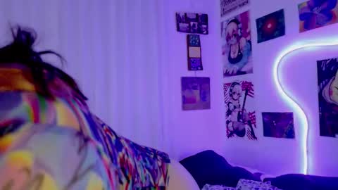   online show from December 2025 10:25:01 PM