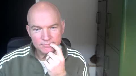 Robbie online show from December 2024 12:49:01 PM