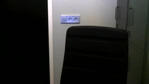 Robbie online show from October 2025 04:34:01 AM