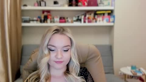 Snapshot of kara_smith_ chatting on June 2026 11:21:01 PM Kara. Off from 15th till 24th of December online show from June 2026 11:21:01 PM