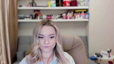 Snapshot of kara_smith_ chatting on July 2026 11:18:02 PM Kara. Off from 15th till 24th of December online show from July 2026 11:18:02 PM