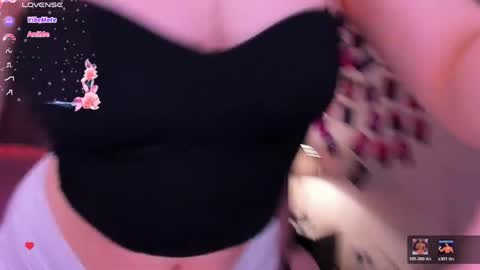 Lera online show from May 2026 09:00:02 PM