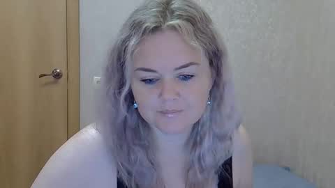 karennelsonx online show from September 2025 10:59:01 AM