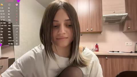 Snapshot of karensimilton chatting on December 2025 04:23:01 PM May online show from December 2025 04:23:01 PM