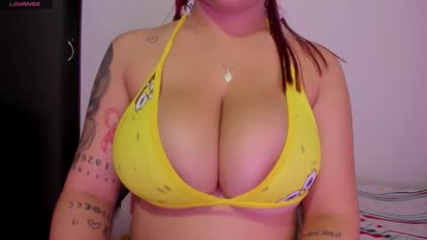 Karina online show from November 2025 09:28:01 PM