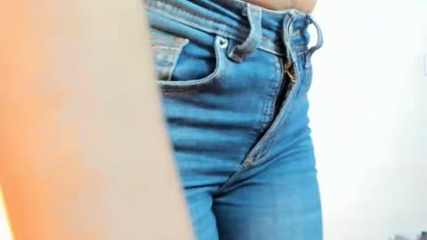 karina online show from January 2025 02:11:01 AM