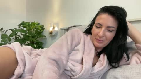 Karina online show from December 2024 09:34:02 AM