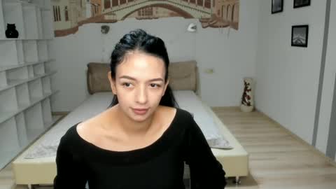 Karina online show from November 2025 08:14:01 AM