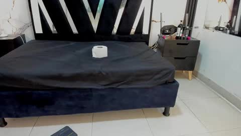 KarinaSimonz online show from September 2025 07:19:02 PM