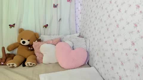 Snapshot of karinna_ebony chatting on June 2026 12:22:01 PM karinna_ebony online show from June 2026 12:22:01 PM