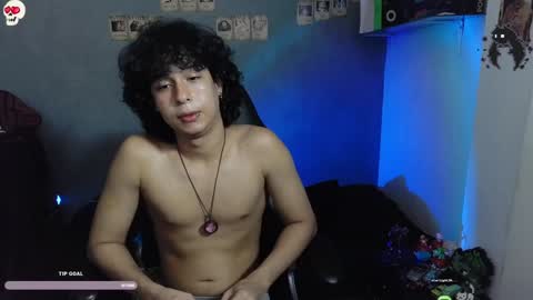 Snapshot of kariozzz chatting on December 2024 02:43:02 AM call me kai 3 online show from December 2024 02:43:02 AM