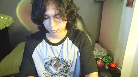 Snapshot of kariozzz chatting on March 2025 07:42:02 PM call me kai 3 online show from March 2025 07:42:02 PM