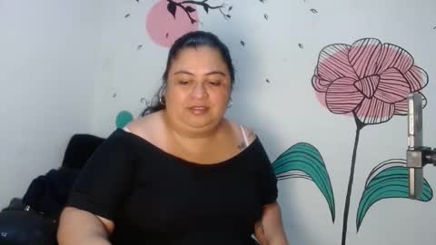 Snapshot of karissa_curvy chatting on January 2026 08:19:02 AM karissa online show from January 2026 08:19:02 AM
