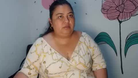 Snapshot of karissa_curvy chatting on January 2026 09:35:02 AM karissa online show from January 2026 09:35:02 AM