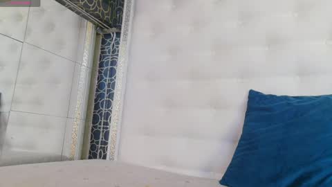 KARISSIA online show from May 2026 03:46:01 AM