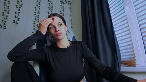 Snapshot of karla_lim chatting on October 2025 01:56:02 PM karla_lim online show from October 2025 01:56:02 PM