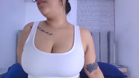 karolina  online show from June 2026 12:09:02 PM