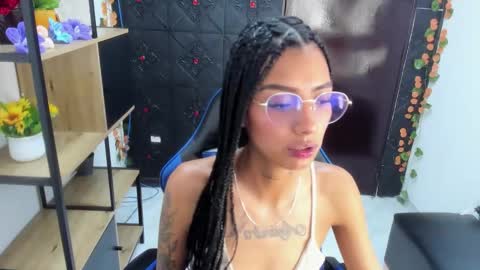 karlaslutskinny__ online show from May 2026 02:51:02 AM
