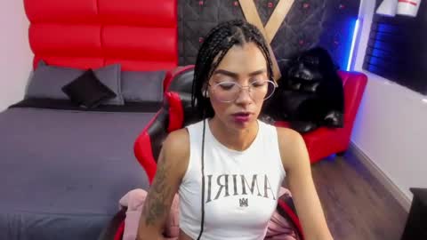 karlaslutskinny__ online show from May 2026 02:19:02 AM