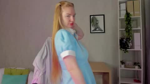 Snapshot of karlenegriess chatting on January 2026 01:32:02 AM karlenegriess online show from January 2026 01:32:02 AM