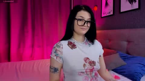 Snapshot of karlenegriess chatting on February 2026 12:38:01 AM karlenegriess online show from February 2026 12:38:01 AM