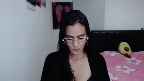 Snapshot of karlota_hank chatting on October 2025 01:24:02 AM Karlis online show from October 2025 01:24:02 AM