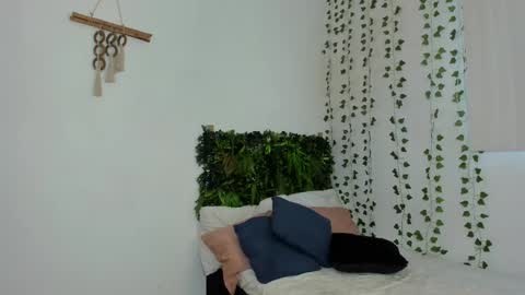 Karlye online show from February 2025 11:32:02 AM