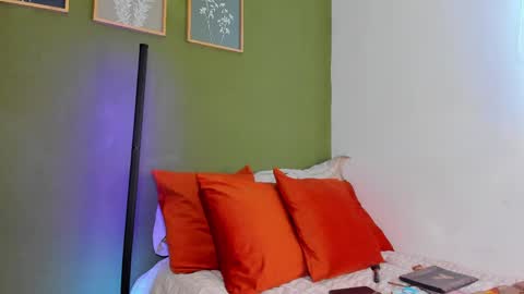 Karlye online show from May 2026 11:49:02 AM