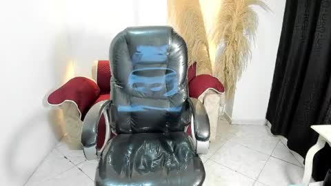 KARLYE online show from May 2026 01:55:01 AM