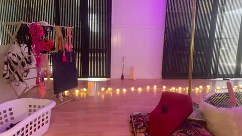 Snapshot of karmarosexx chatting on December 2024 03:31:02 AM KarmaRosexx online show from December 2024 03:31:02 AM