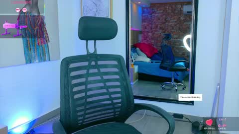 KAROL SCOTT online show from April 2026 09:01:02 PM