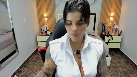 Karol and Luna online show from November 2025 07:35:01 PM