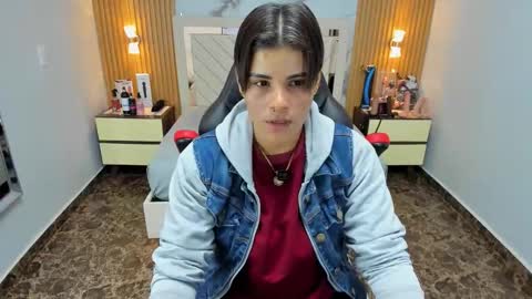 Karol and Luna online show from December 2025 07:19:02 PM