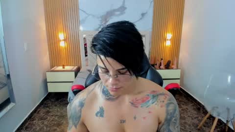 Snapshot of karolandluna chatting on May 2026 12:41:02 AM Karol and Luna online show from May 2026 12:41:02 AM