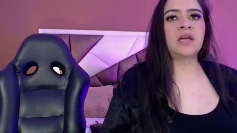 Snapshot of karolandmichel chatting on December 2024 01:11:02 PM Karol and Michel online show from December 2024 01:11:02 PM