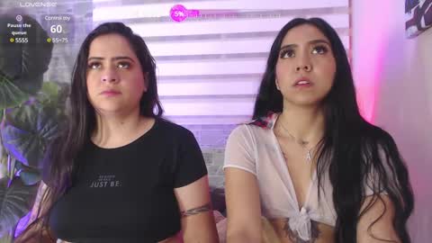 Snapshot of karolandmichel chatting on March 2025 12:15:01 PM Karol and Michel online show from March 2025 12:15:01 PM