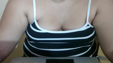 karolbb21 online show from February 2026 01:28:02 PM