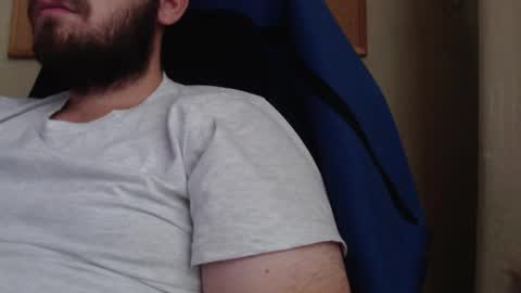 Karol  online show from October 2025 01:43:02 PM