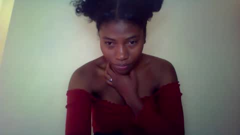karoliee online show from April 2026 06:22:01 AM