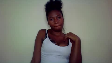 karoliee online show from April 2026 09:37:02 AM