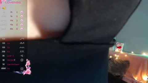 Kira online show from March 2026 02:04:01 AM