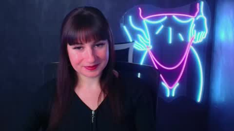 Snapshot of karolina_mia chatting on December 2024 07:15:01 AM Caroline online show from December 2024 07:15:01 AM