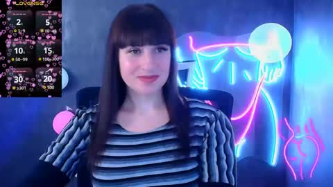 Snapshot of karolina_mia chatting on March 2025 09:36:02 AM Caroline online show from March 2025 09:36:02 AM