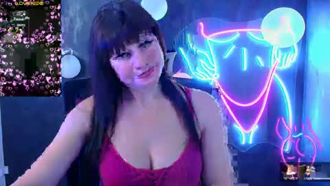 Snapshot of karolina_mia chatting on March 2025 10:15:02 AM Caroline online show from March 2025 10:15:02 AM