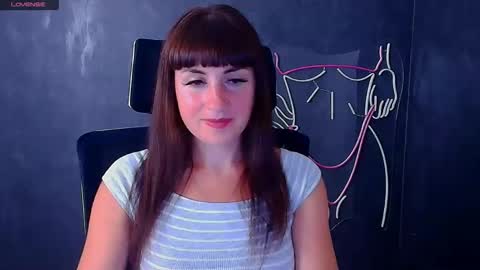 Snapshot of karolina_mia chatting on September 2025 11:21:02 AM Caroline online show from September 2025 11:21:02 AM