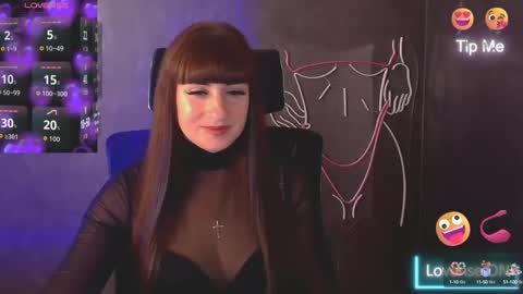 Snapshot of karolina_mia chatting on October 2025 06:12:01 AM Caroline online show from October 2025 06:12:01 AM