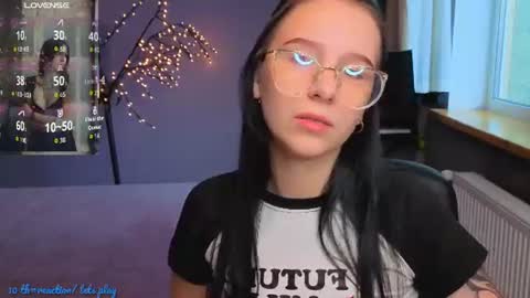 Karolina online show from June 2026 12:04:01 PM